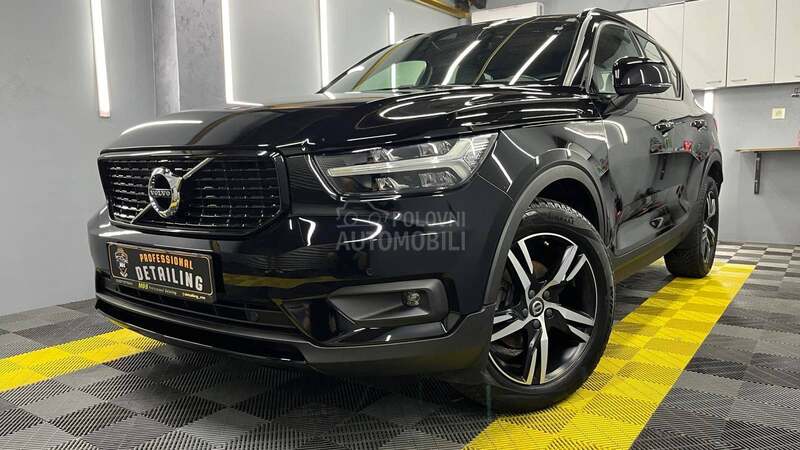 Volvo XC40 R DESIGN BLACK