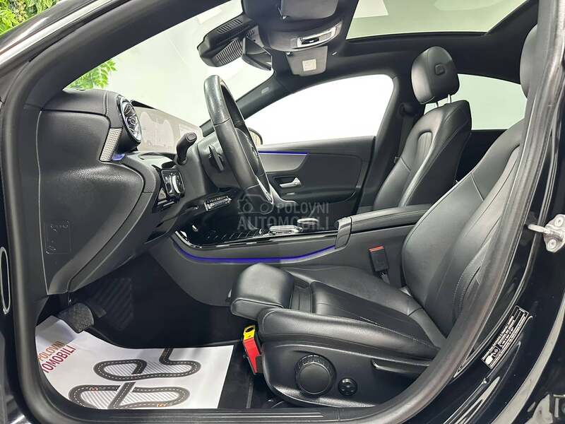 Mercedes Benz CLA 180 AMB AUT
