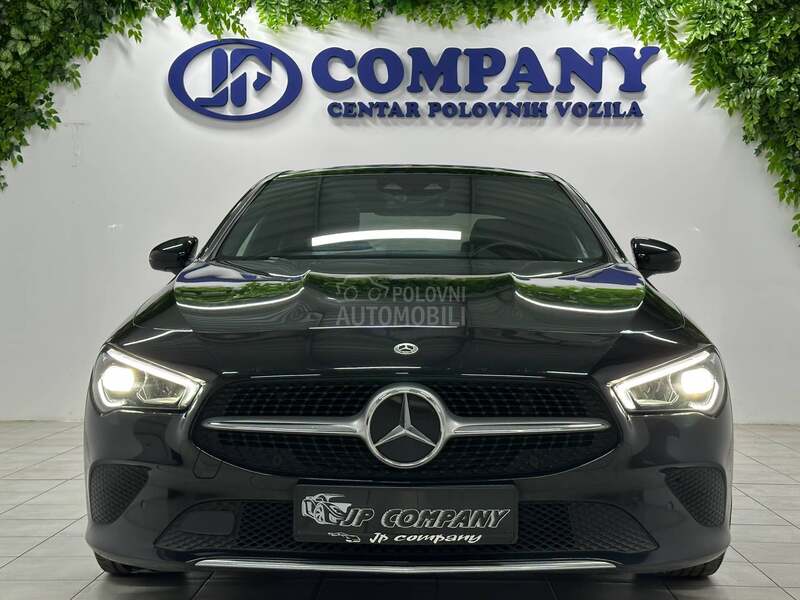 Mercedes Benz CLA 180 AMB AUT