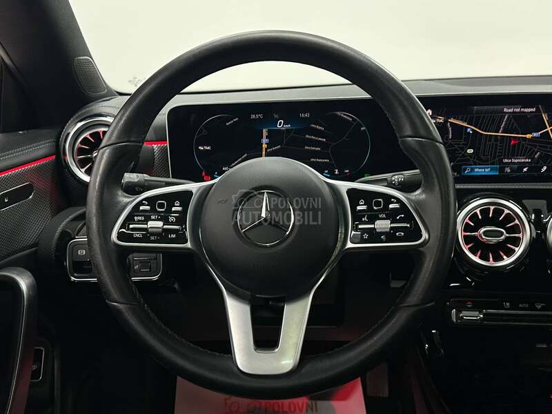 Mercedes Benz CLA 180 AMB AUT