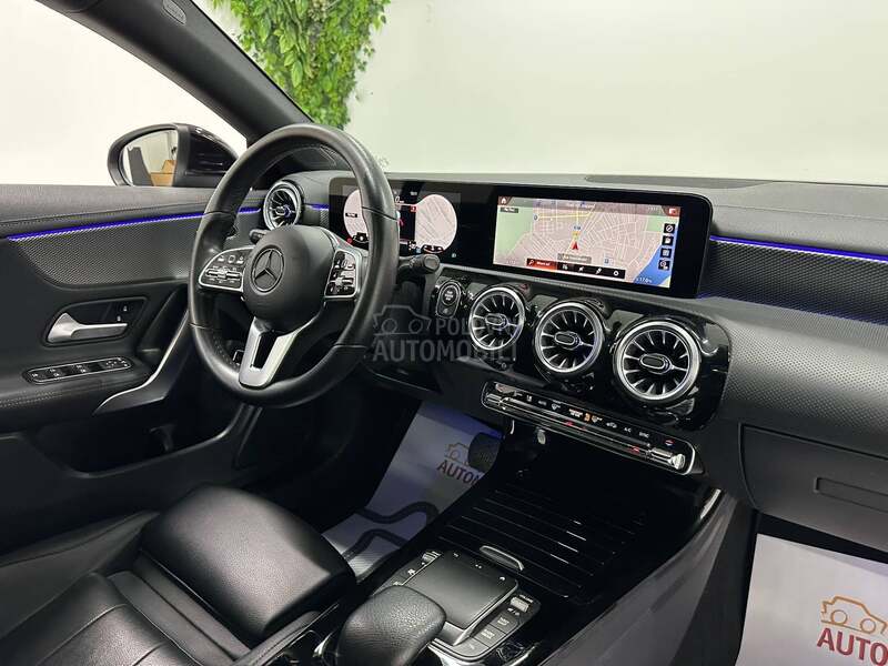 Mercedes Benz CLA 180 AMB AUT
