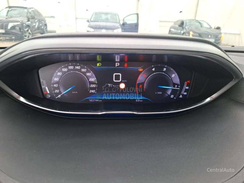 Peugeot 3008 1.5HDI ALURE V.S.