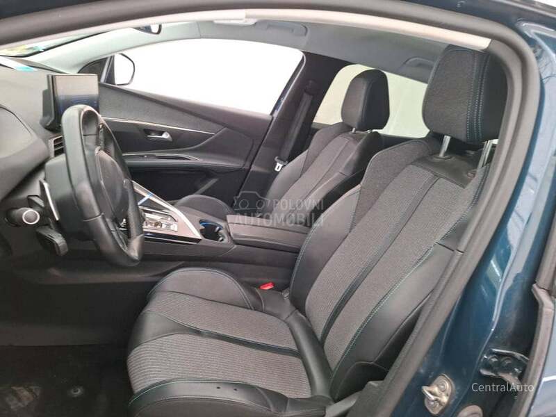Peugeot 3008 1.5HDI ALURE V.S.