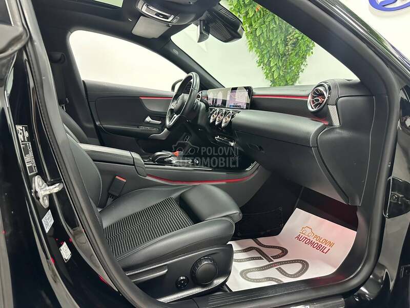 Mercedes Benz CLA 180 d AUT PAN AMB