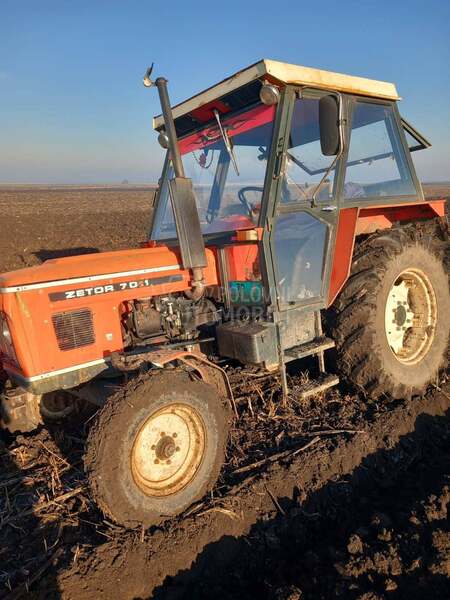 Zetor 7011
