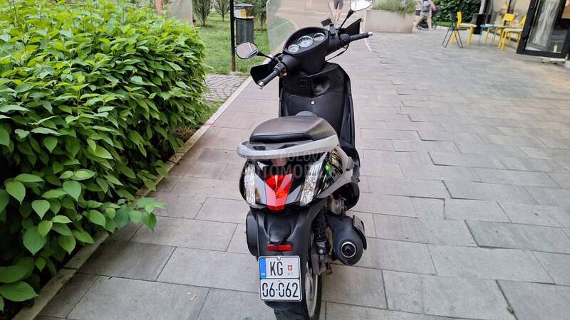 Peugeot Geopolis 250