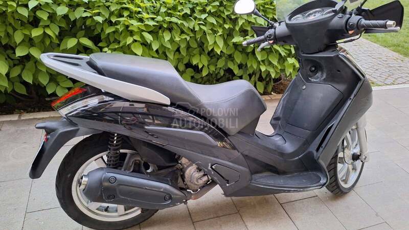 Peugeot Geopolis 250