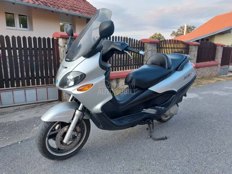 Piaggio x9