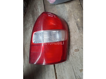 desno stop svetlo 323f za Mazda 323