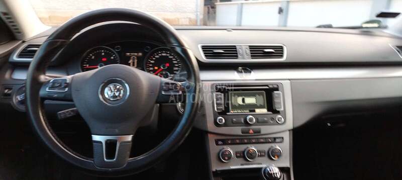Volkswagen Passat B7 2.0 TDI Highline-LED