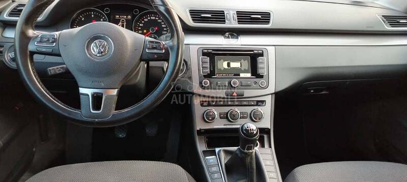 Volkswagen Passat B7 2.0 TDI Highline-LED