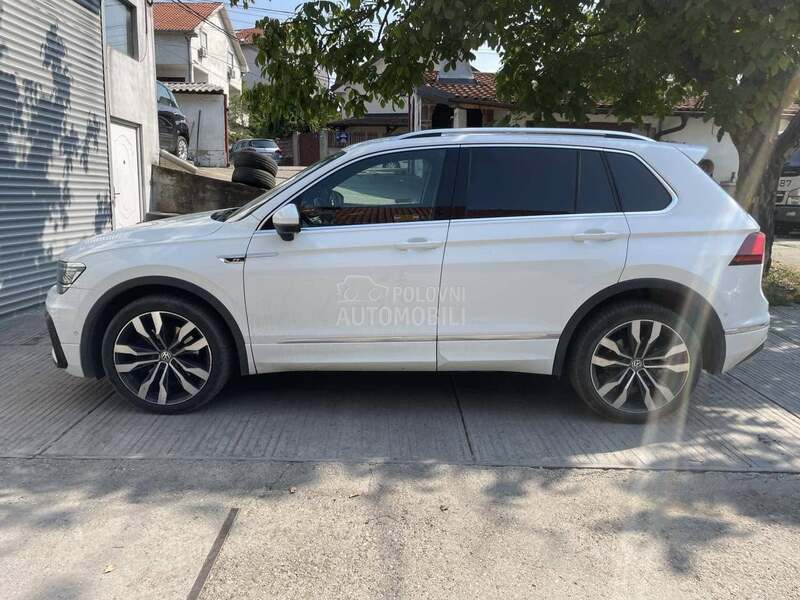 Volkswagen Tiguan R-LINE 239