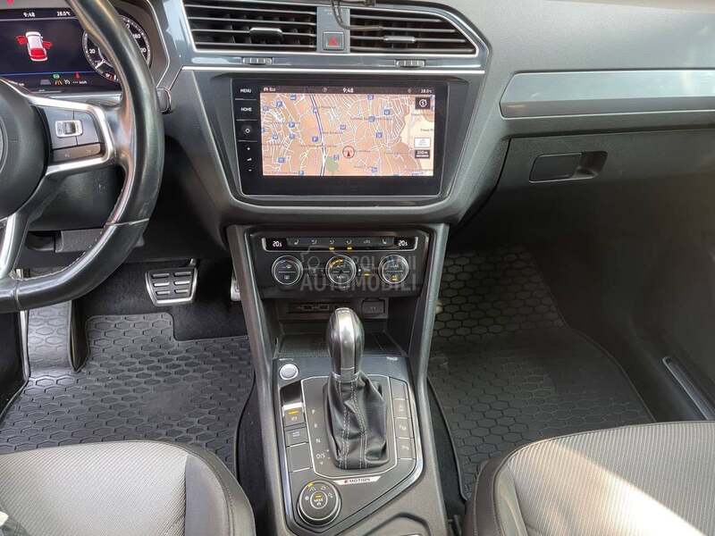 Volkswagen Tiguan R-LINE 239