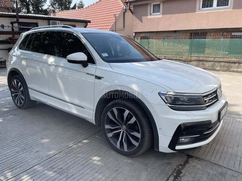 Volkswagen Tiguan R-LINE 239