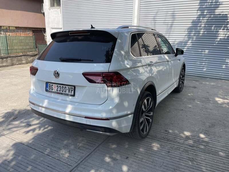 Volkswagen Tiguan R-LINE 239