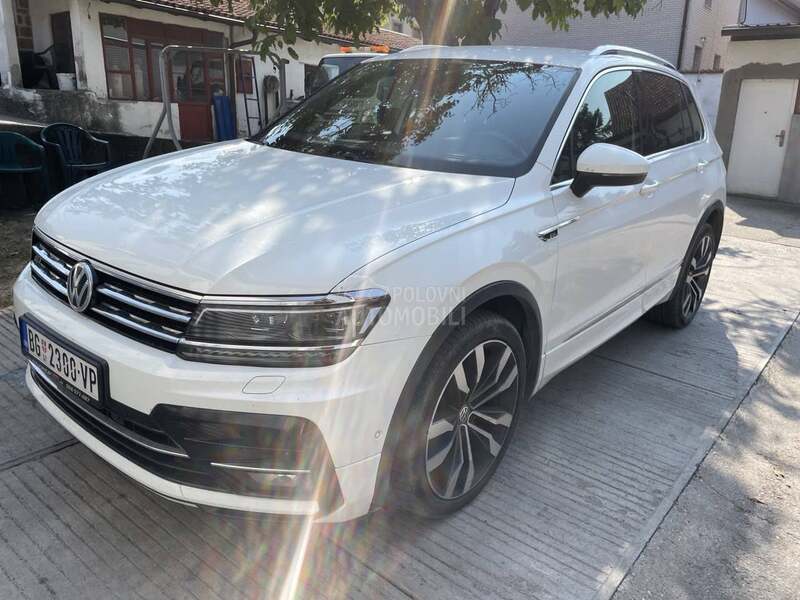 Volkswagen Tiguan R-LINE 239