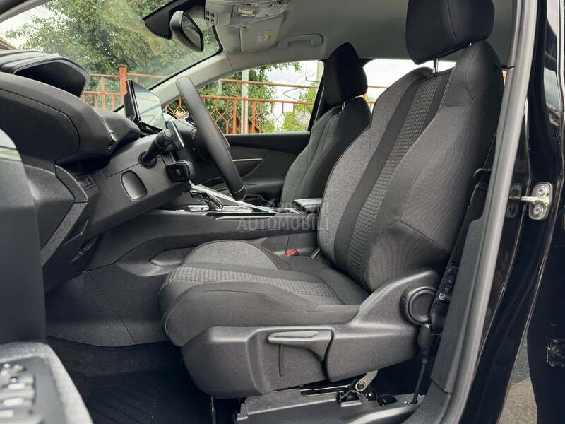 Peugeot 3008 EAT8 ACTIVE PACK
