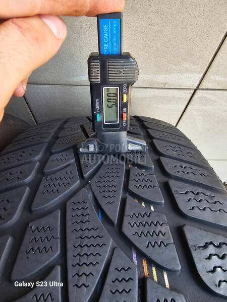 Dunlop 235/55 R18 Zimska