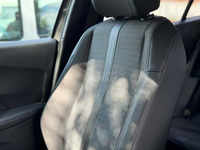 Peugeot 2008 Allure/Kamera/Auto