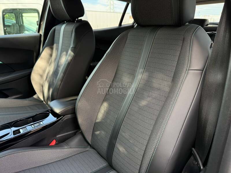 Peugeot 2008 Allure/Kamera/Auto