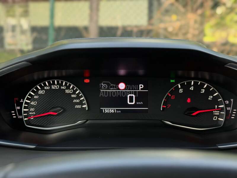 Peugeot 2008 Allure/Kamera/Auto