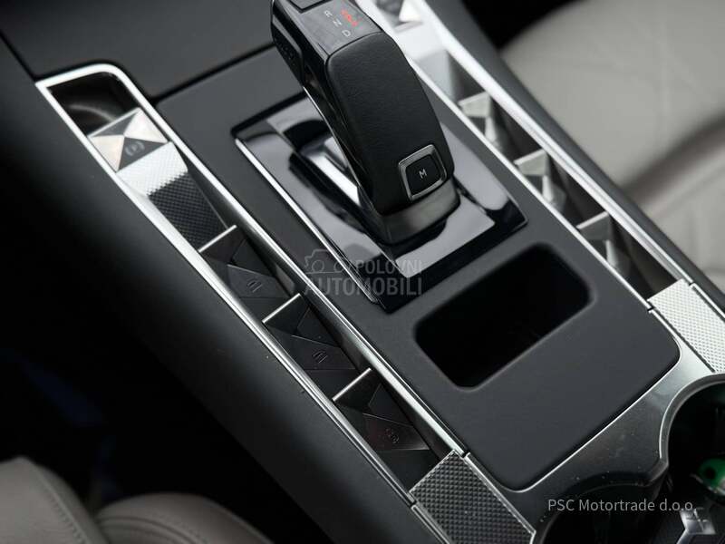 DS 7 Rivoli/Led/Nav