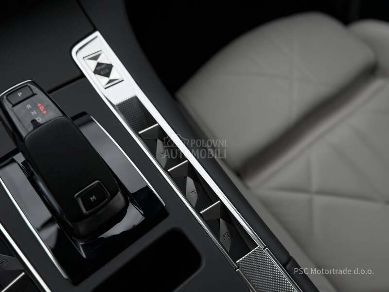 DS 7 Rivoli/Led/Nav