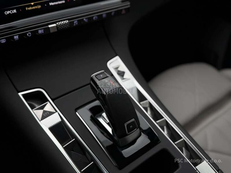 DS 7 Rivoli/Led/Nav
