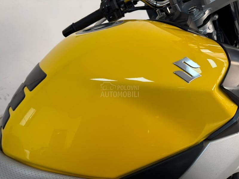 Suzuki GSR 600 YOSHIMURA