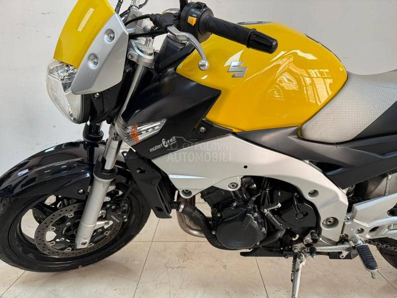 Suzuki GSR 600 YOSHIMURA