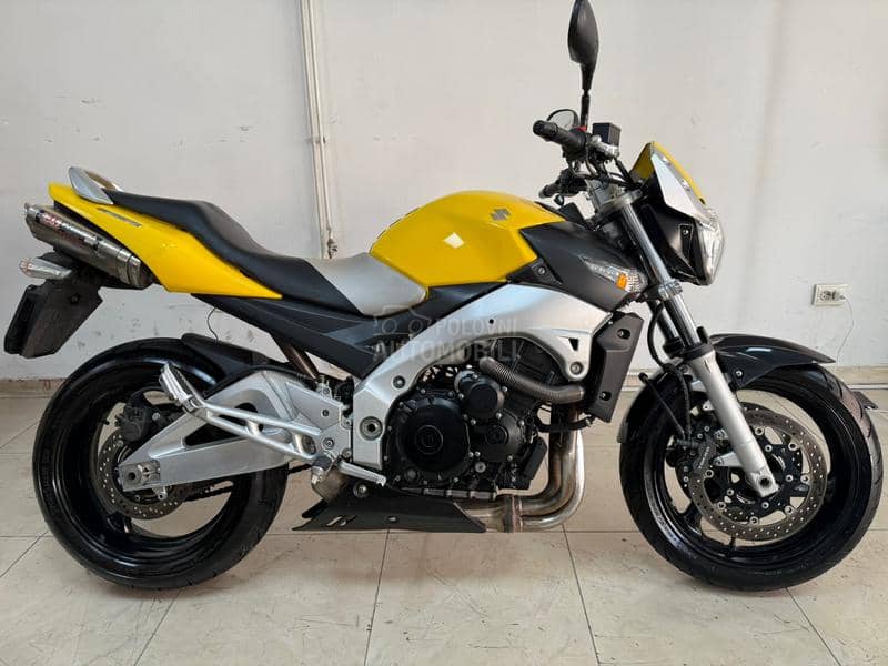 Suzuki GSR 600 YOSHIMURA