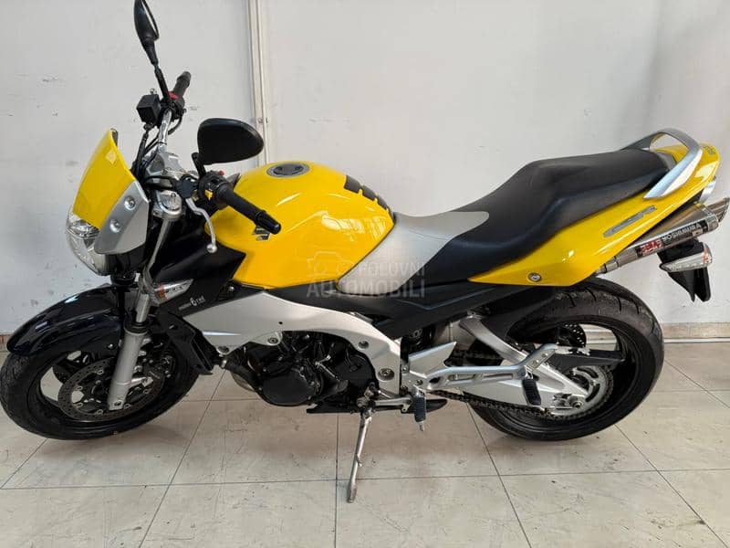 Suzuki GSR 600 YOSHIMURA