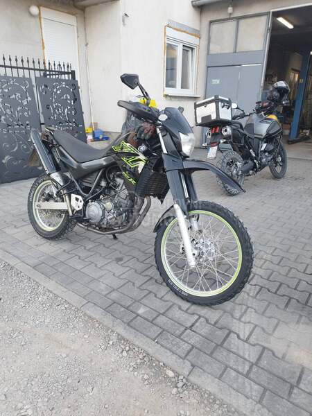Yamaha XT660R