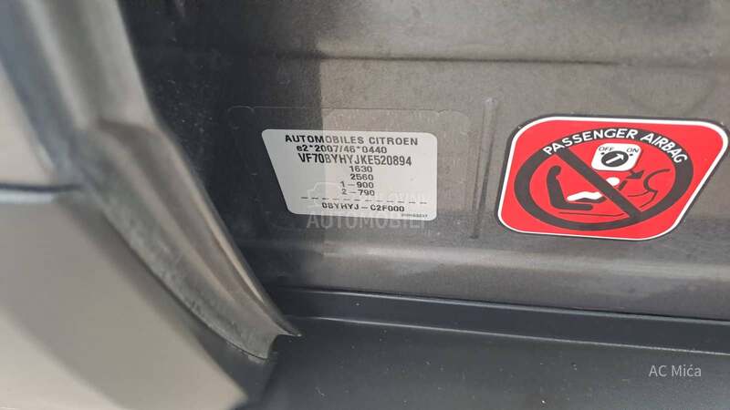 Citroen C4 Cactus 1.5 BLU NAV ALU LED