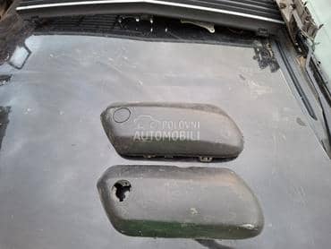 desna lajsna prednjeg branika za Peugeot 307