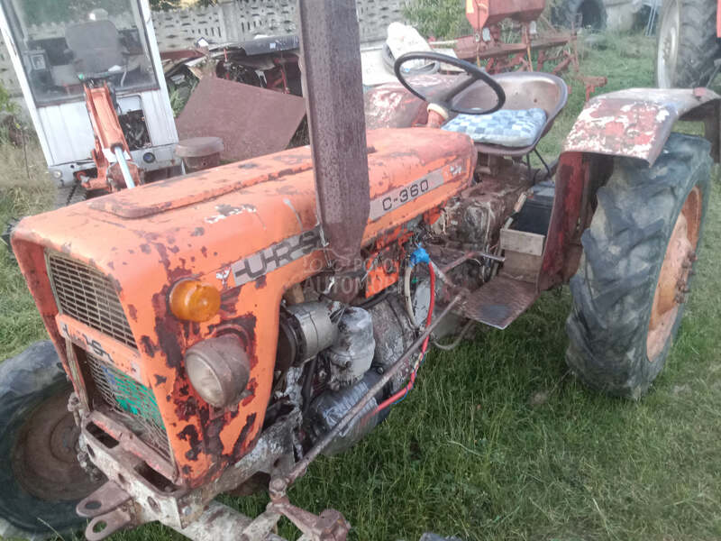 Ursus 335,ima papire