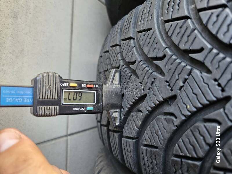 Michelin 215/60 R17 Zimska