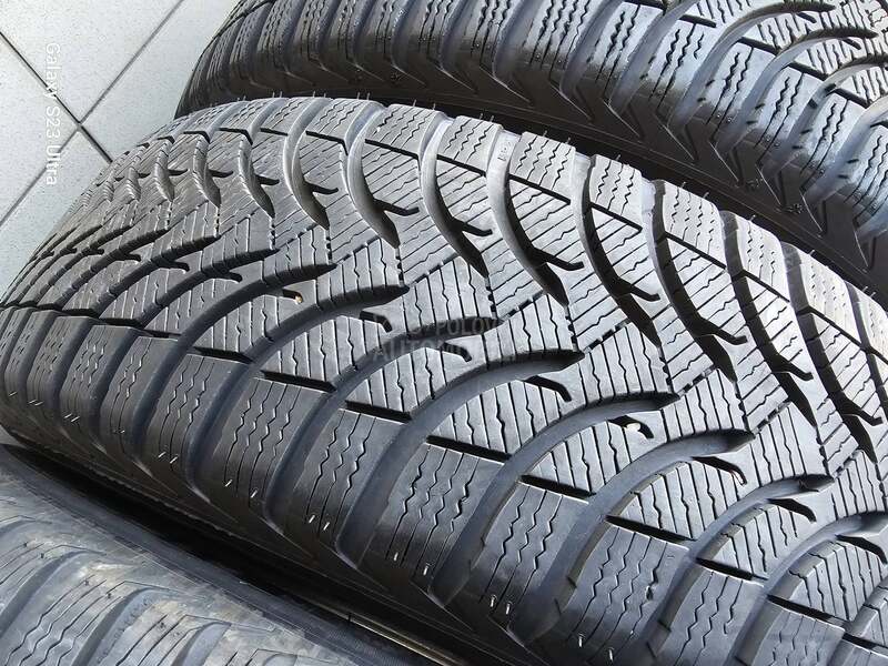 Michelin 215/60 R17 Zimska