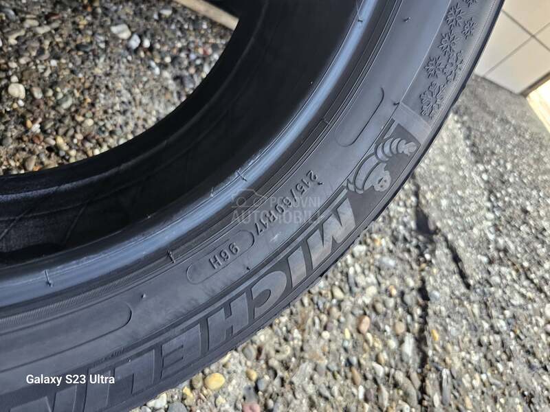 Michelin 215/60 R17 Zimska