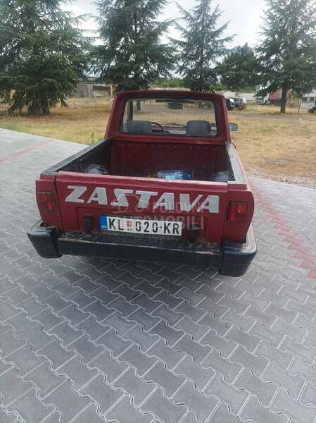 Zastava Poly 