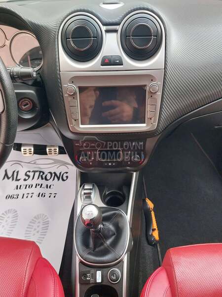 Alfa Romeo MiTo 1.3 mjt VEL. SERVIS