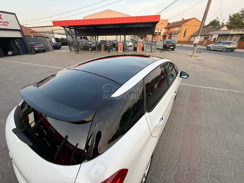 Citroen DS5 1.6e-hdi aut/p.a.n.o