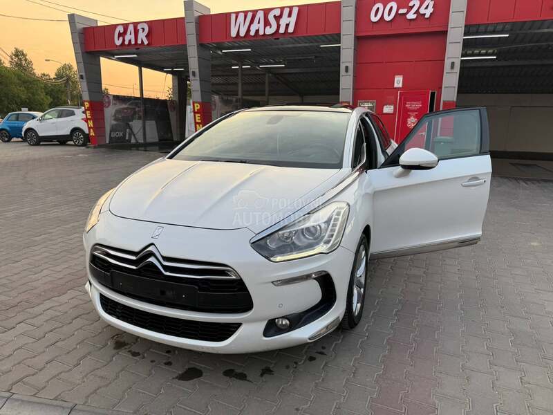 Citroen DS5 1.6e-hdi aut/p.a.n.o