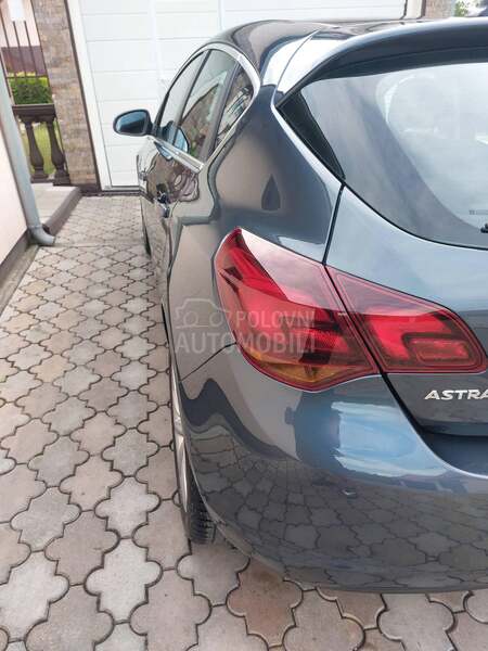 Opel Astra J 1.7 CDTI
