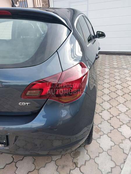 Opel Astra J 1.7 CDTI