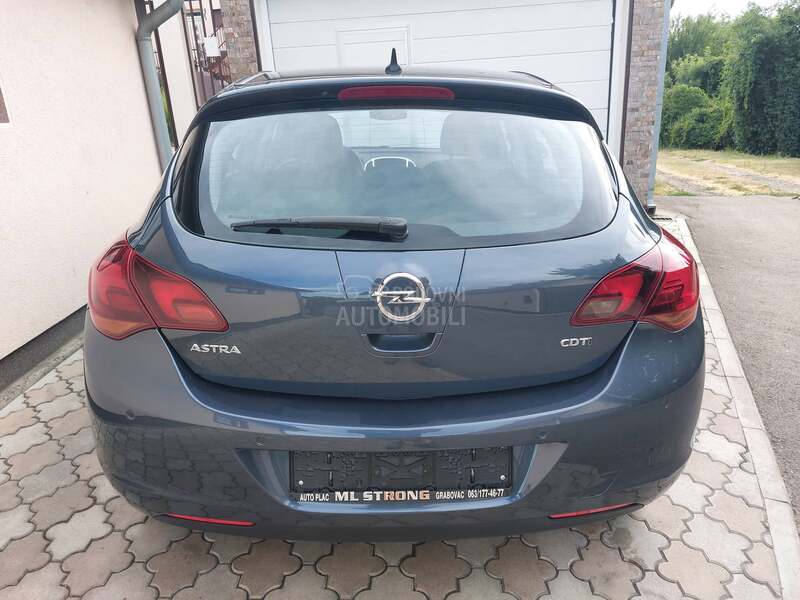 Opel Astra J 1.7 CDTI