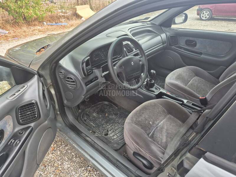 Renault Laguna 2.0