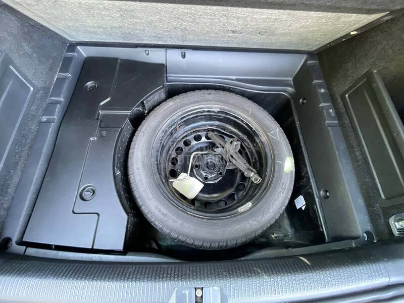 Volkswagen Passat B7 2.0 tdi highline