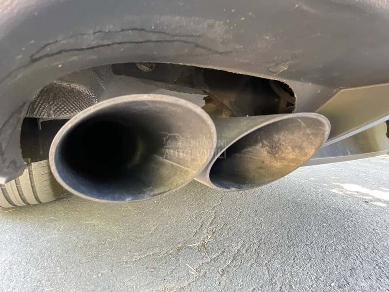 Volkswagen Passat B7 2.0 tdi highline