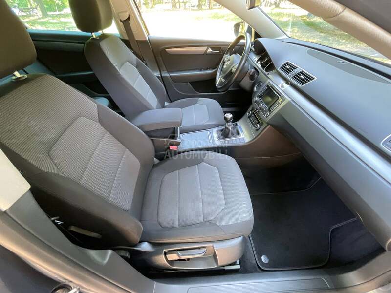 Volkswagen Passat B7 2.0 tdi highline